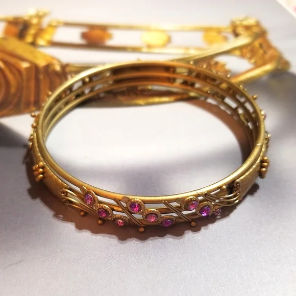 VTG Etruscan Revival Ruby Pink Rhinestone Bangle Bracelet - Picture 2 of 8